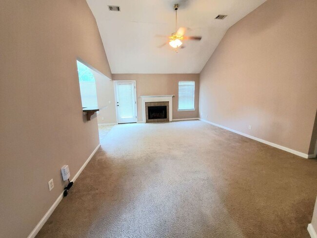 Building Photo - Cul de Sac lot with a Lagoon View