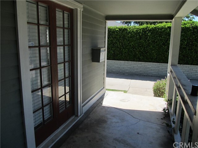 Foto del edificio - 616 W Chapman Ave
