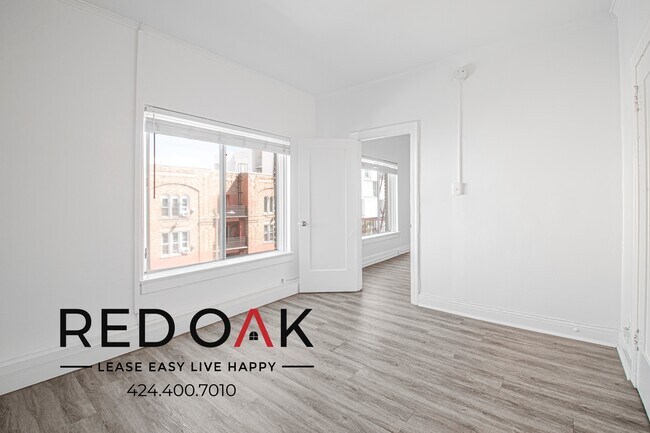 Foto del edificio - 687 Shatto Pl