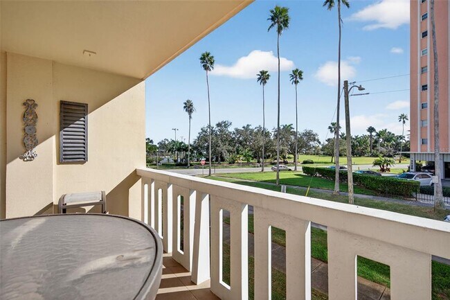 Foto del edificio - 1200 N Shore Dr NE
