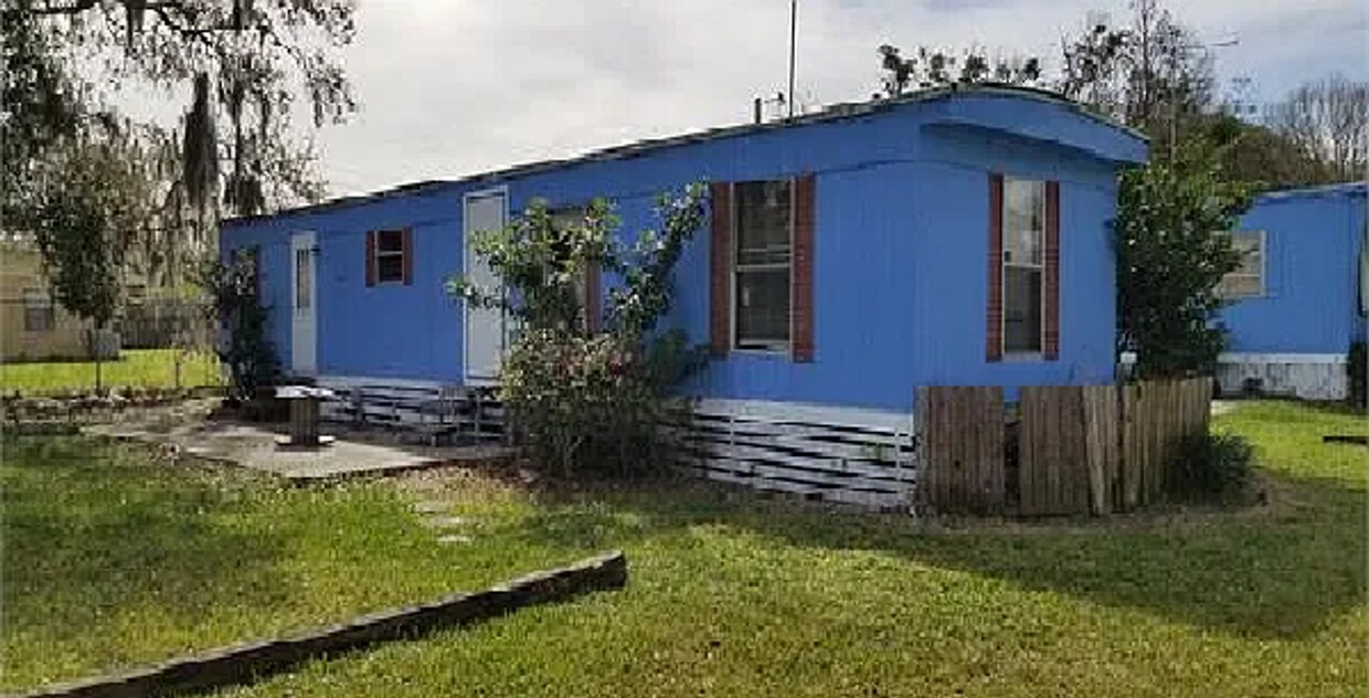 Primary Photo - 2 Bedroom 1 Bath Mobile Home