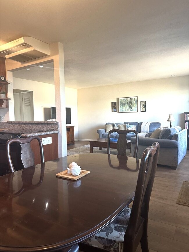 Foto del edificio - 2525 Solano Rd