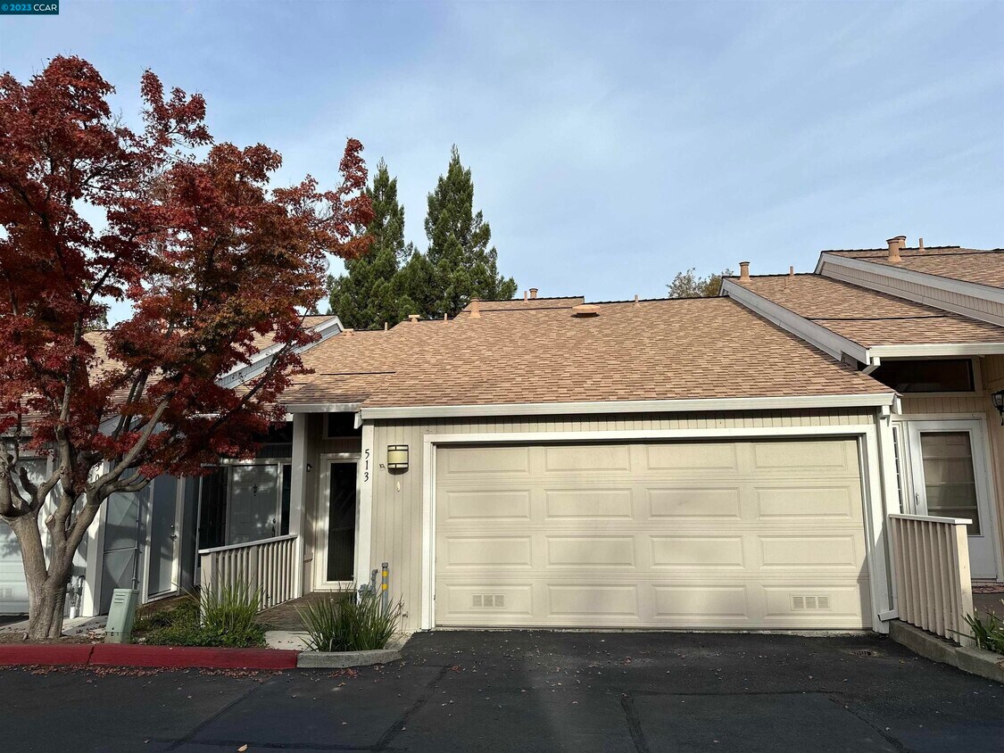 Primary Photo - 513 Camelback Rd