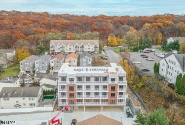 Foto del edificio - 318 Dixon Ave