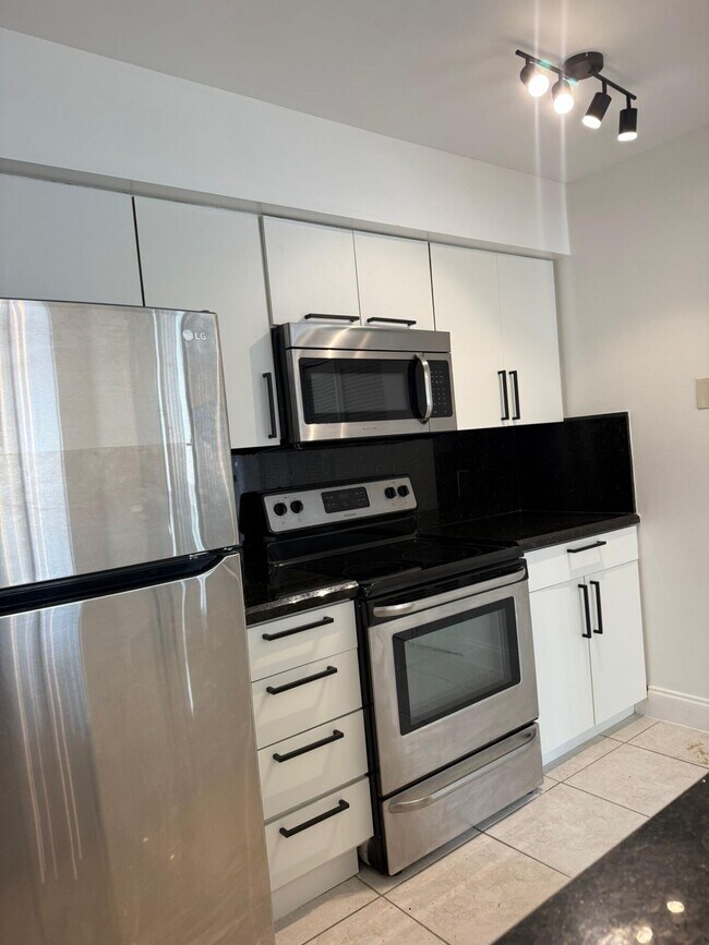 Foto del edificio - 530 S Park Rd