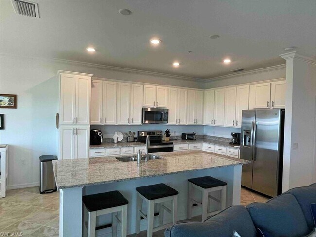 Building Photo - 14611 Heritage Landing Blvd