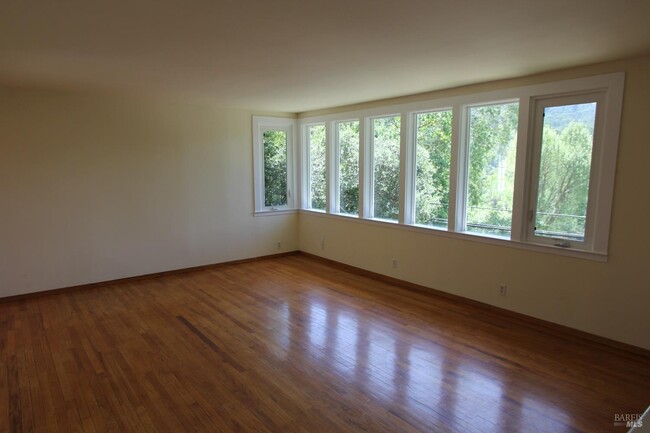 Building Photo - 1671 S Fitch Mountain Rd