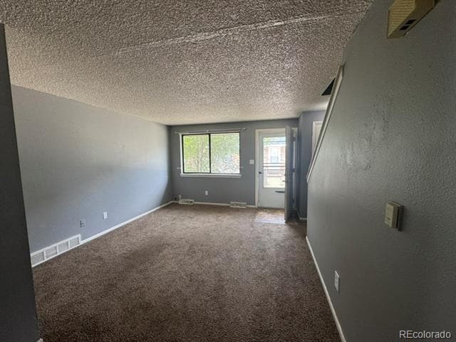 Building Photo - 205 E Longs Peak Ave