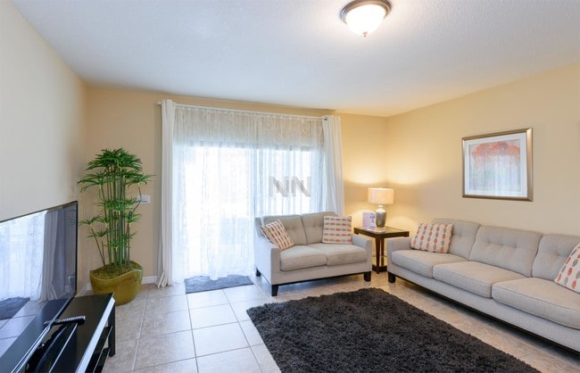 Building Photo - 9025 Paolos Pl