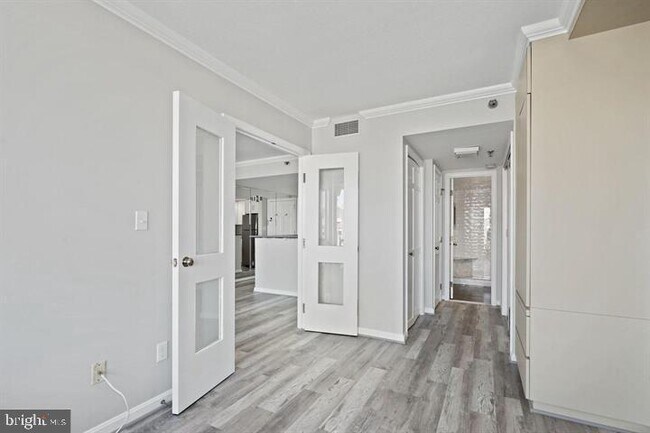 Foto del edificio - 701 Pennsylvania Avenue NW