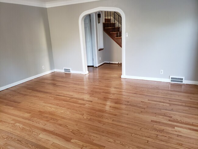 Foto del edificio - 18483 Greenlawn St