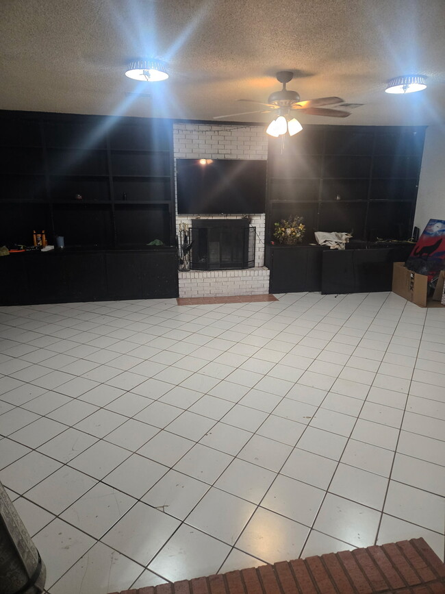 Foto del edificio - 1311 Patricia Dr