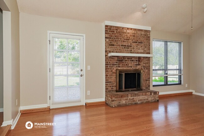 Building Photo - 821 Basswood Ct