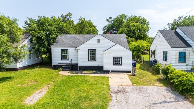 Building Photo - 3 Bedroom Rent to Own Home Available!