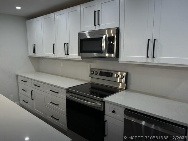 Building Photo - 15492 Lakes of Delray Blvd