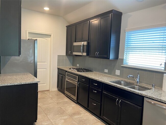 Building Photo - 801 Dickens Dr
