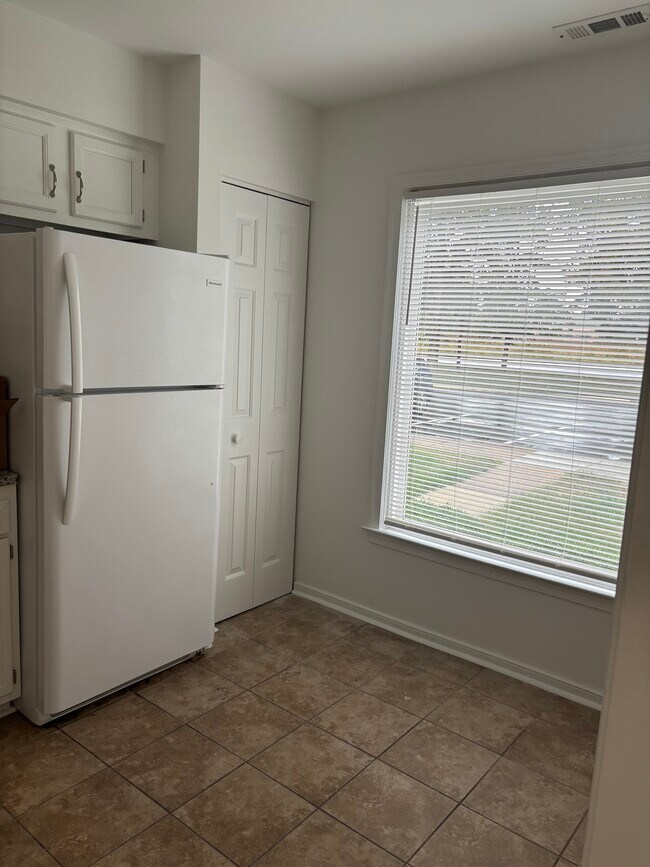 Foto del edificio - 6906 Partridge Run