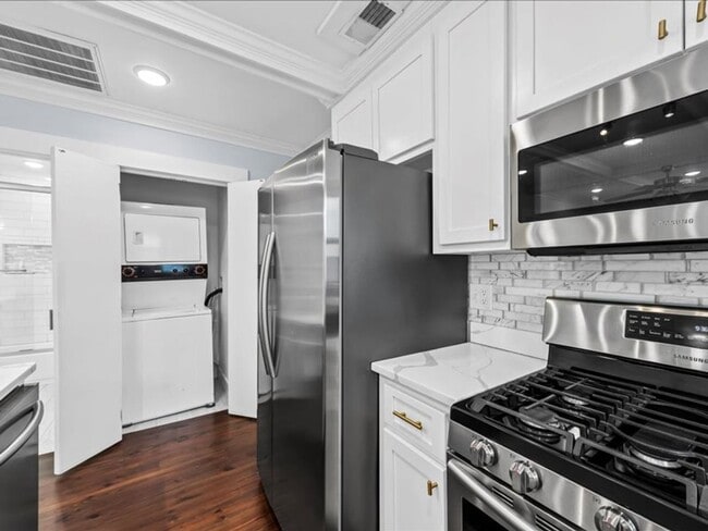 2 Bedroom, 2 Bath Home with ADU Downtown Charleston! - 2 Bedroom, 2 Bath Home with ADU Downtown Charleston!