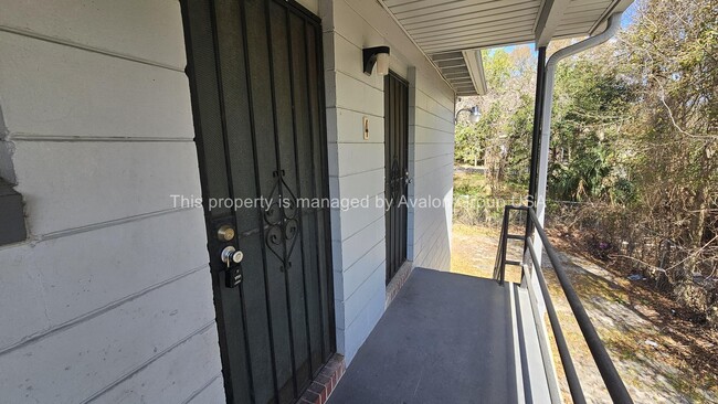 Building Photo - 1459 W 20th St