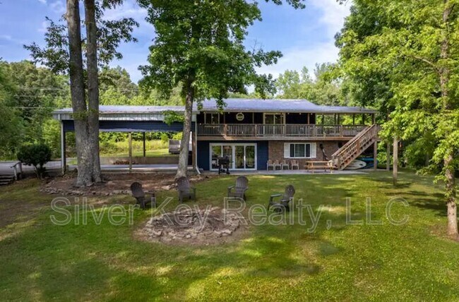 Building Photo - 1099 Red Cloud Rd