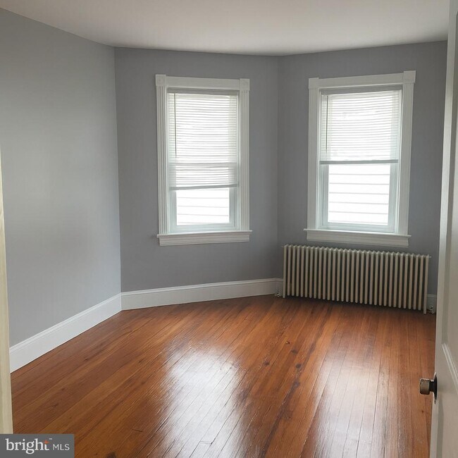 Foto del edificio - 648 Beacon Ave
