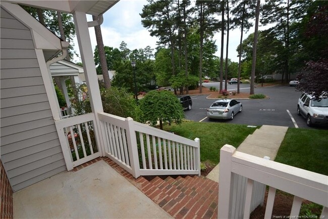 Building Photo - 2637 Broad Oaks Pl