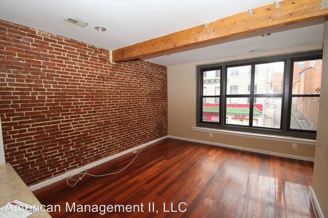 Building Photo - 316 Park Ave