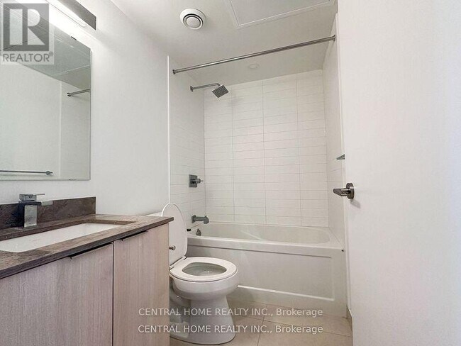 Photo du bâtiment - 501 Yonge St