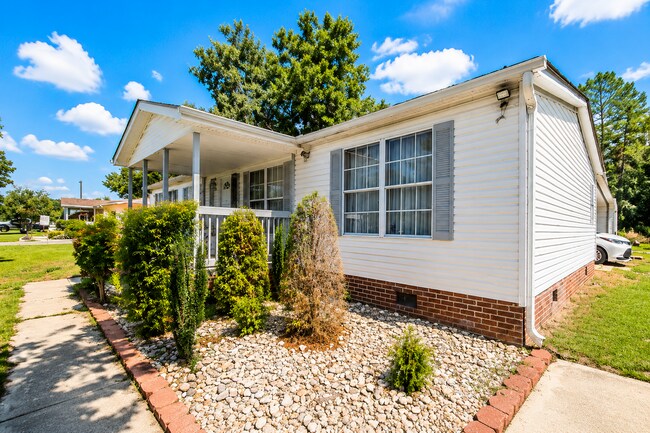Building Photo - 3513 Sandpiper Rd