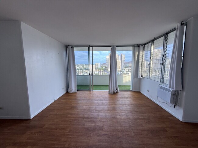 Foto del edificio - Bright & Breezy 1-Bedroom Condo in Moiliil...