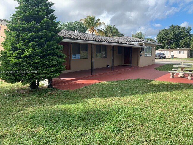 Building Photo - 5616 Arthur St