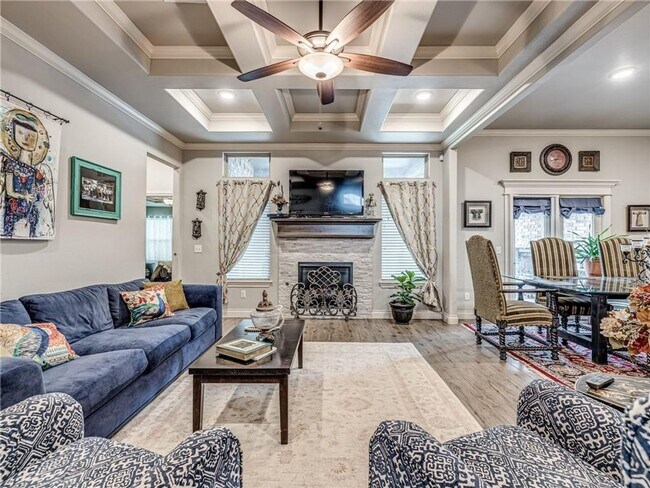 Building Photo - Beautiful home in Kelly Lake Estates + 4 bedrooms + 3 full bathrooms