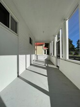 Building Photo - 406 15th St S