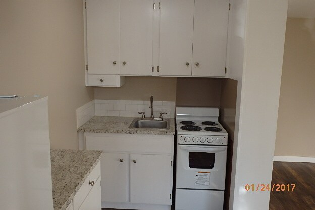#7 Cocina - Valley Street Apartments