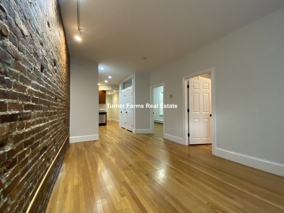 Foto principal - 88A West Cedar St