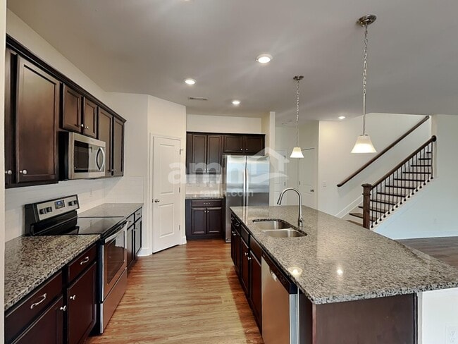 Building Photo - 4992 Chutney Dr