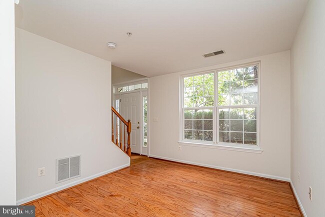 Building Photo - 3840 Dominion Mill Dr