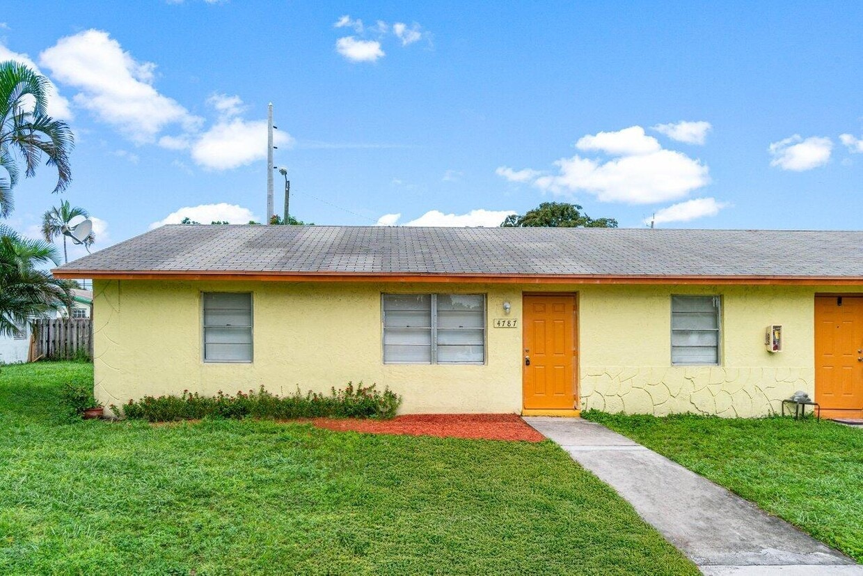 Foto principal - 4787 Gulfstream Rd