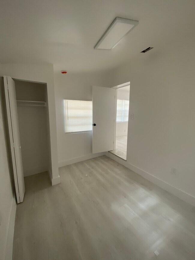Building Photo - Updated 4/2 house with a private yard! Section 8 welcome!