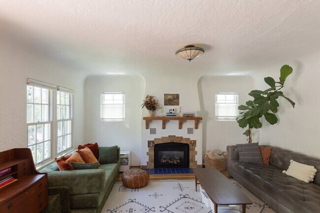 Foto del edificio - 1278-1280 Phillips Ln