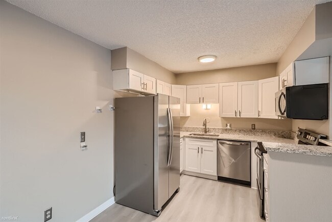 Building Photo - 2 br, 1 bath Condo - 333 Wright Street 303