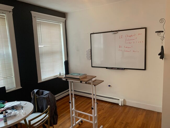 Foto del edificio - 8 Ransom Rd