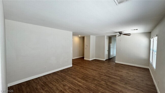 Foto del edificio - 8409 Lost Gold Ave