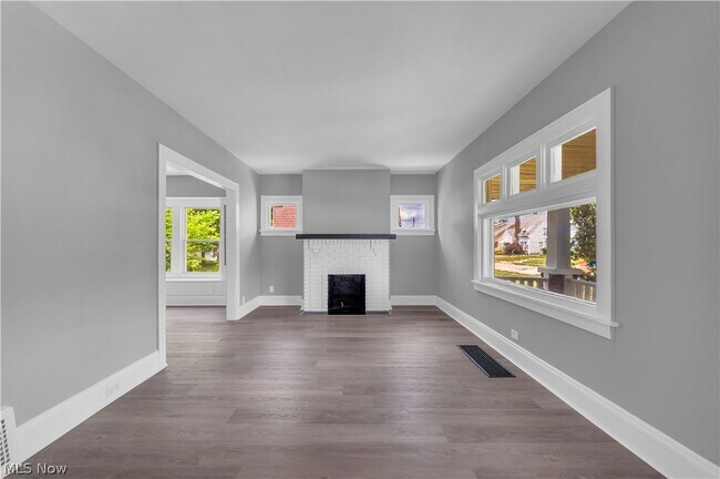 Foto del edificio - 13722 Saybrook Ave