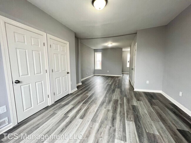 Building Photo - 4 br, 2.5 bath House - 5508 West Thompson ...