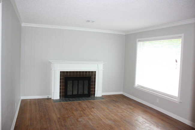 Building Photo - Fully updated 3 bedroom in Midtown!