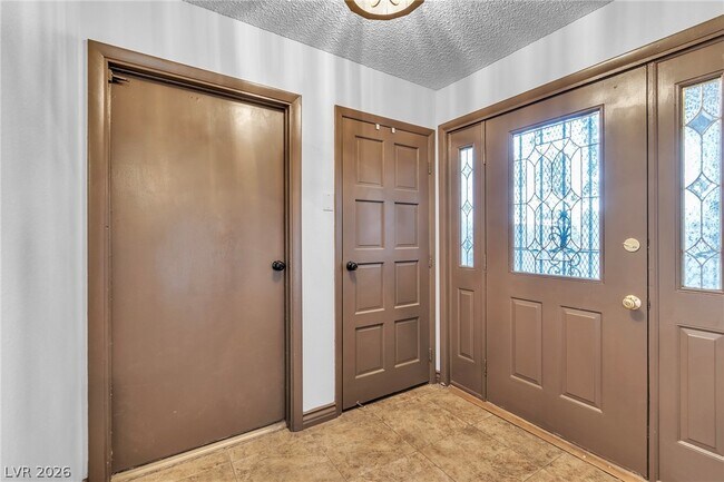 Foto del edificio - 2457 Swan Ln