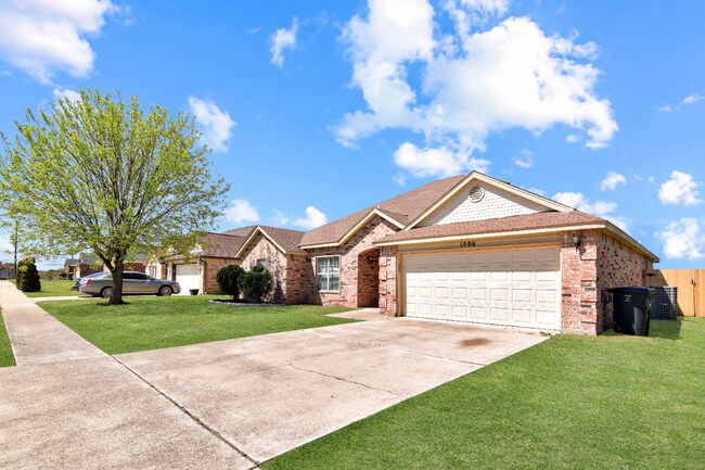 Foto del edificio - 1506 Prestige Loop