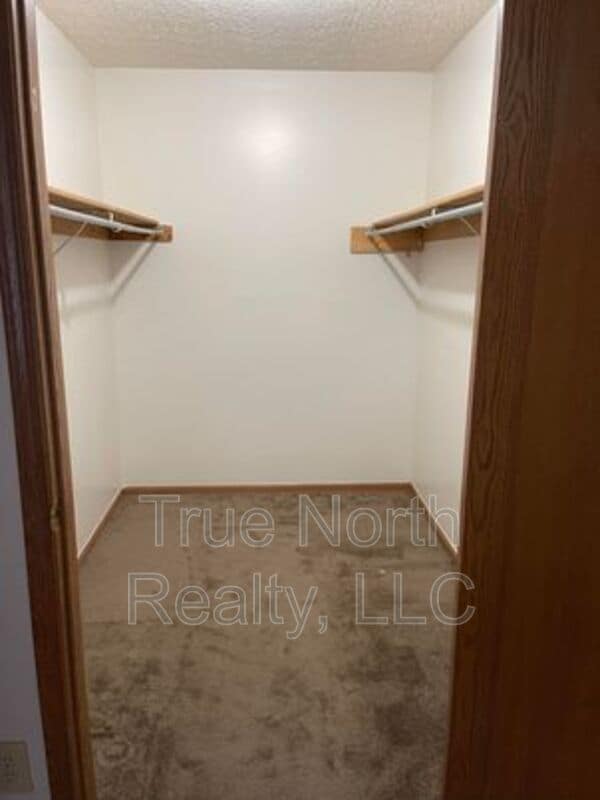 Building Photo - 4909 Emerald Lks Blvd