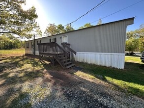 Building Photo - 118 Matthias Briggs Dr